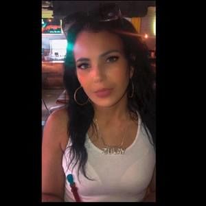 Meet your Posher, Zulay